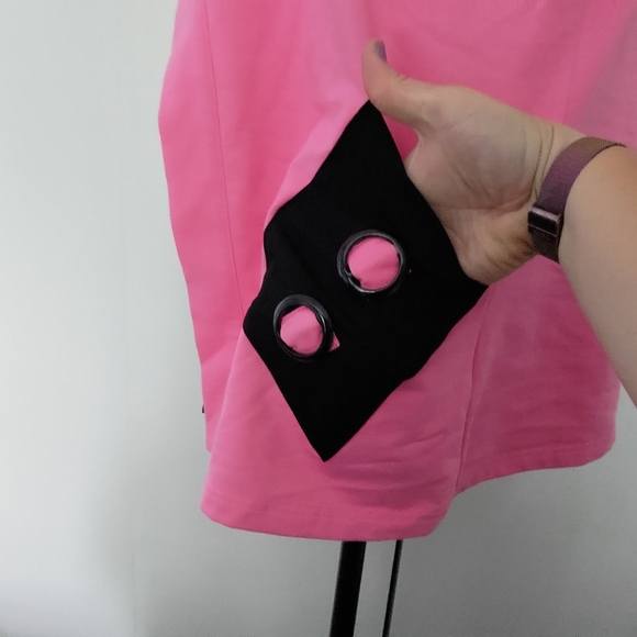 Asymmetrical Pink and Black Vest size XL - Picture 4 of 7